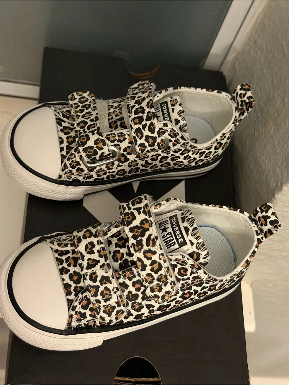 Converse Kids Leopard Print Low Top Sneakers - White, Tan, Black